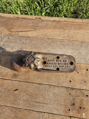 Vintage Antique Acme Mfg Co #100 Cast Iron Trailer Hitch Coupl Farm Garage Decor